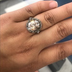 ‼️SOLD‼️Lady’s  Silver ring 925 black and clear st